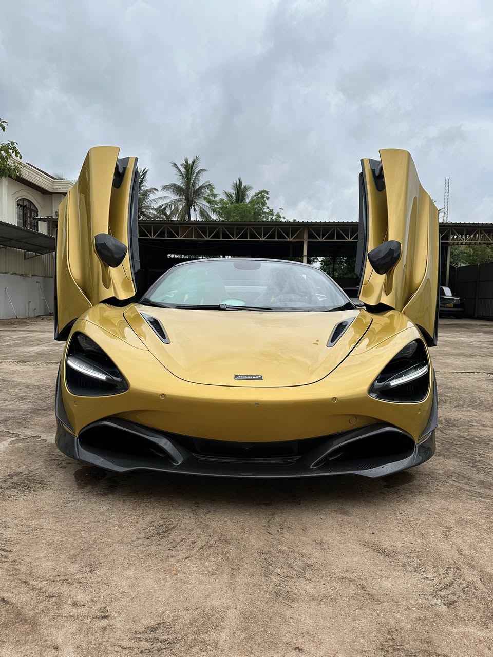 Chi tiết thiết kế gói độ Novitec của McLaren 720S Spider