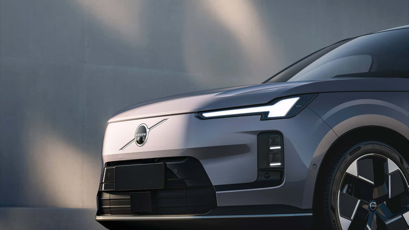 Tay nắm cửa ẩn và mâm xe XC70