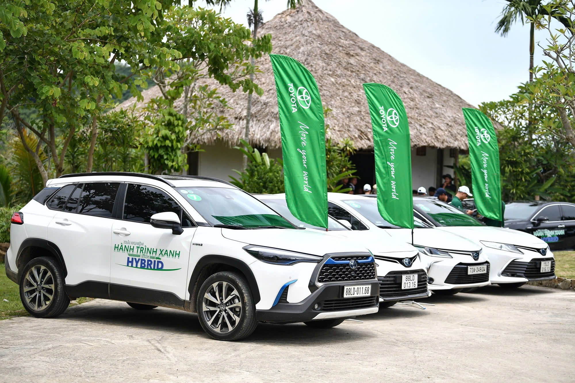Dòng xe hybrid Toyota