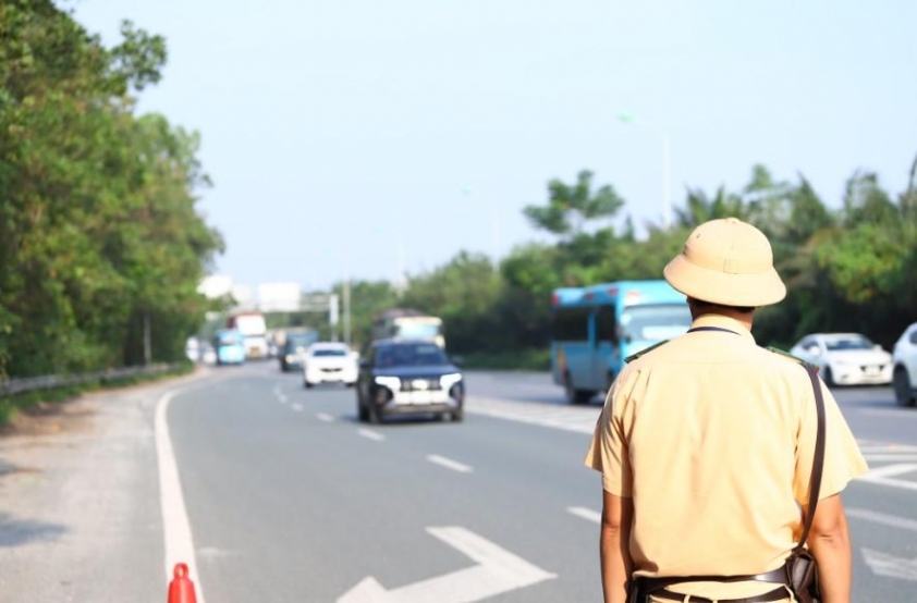 Giải pháp an toàn giao thông trên cao tốc