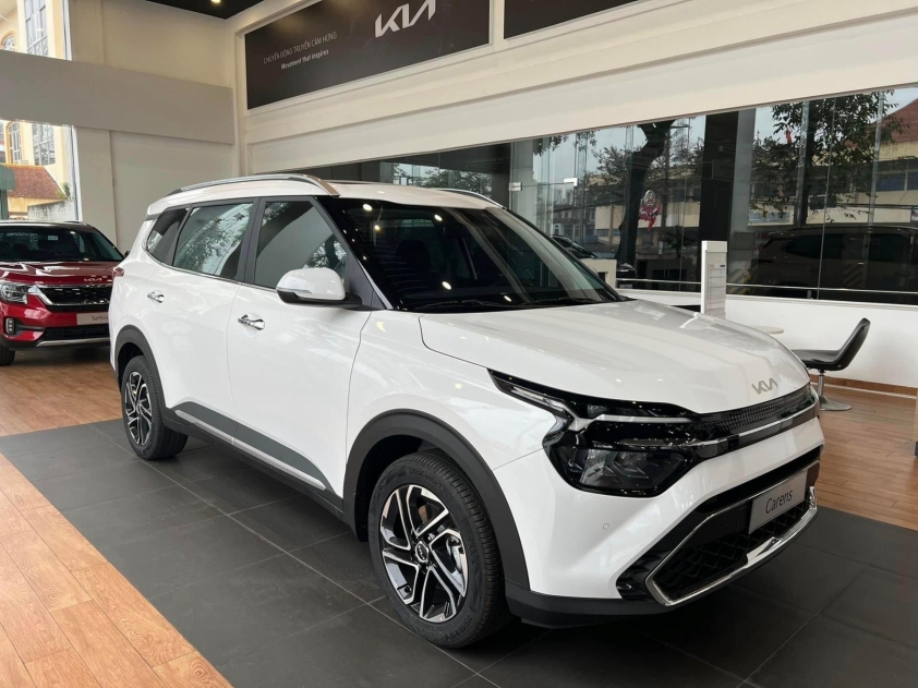 Kia Carens Kia Carens thiết kế sang trọng hiện đại