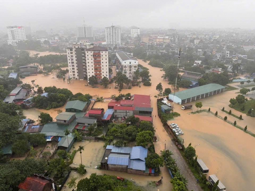 Tuyến phố ngập nặng tại phường Phan Đình Phùng Ngập nước nghiêm trọng ở đường phố Thái Nguyên