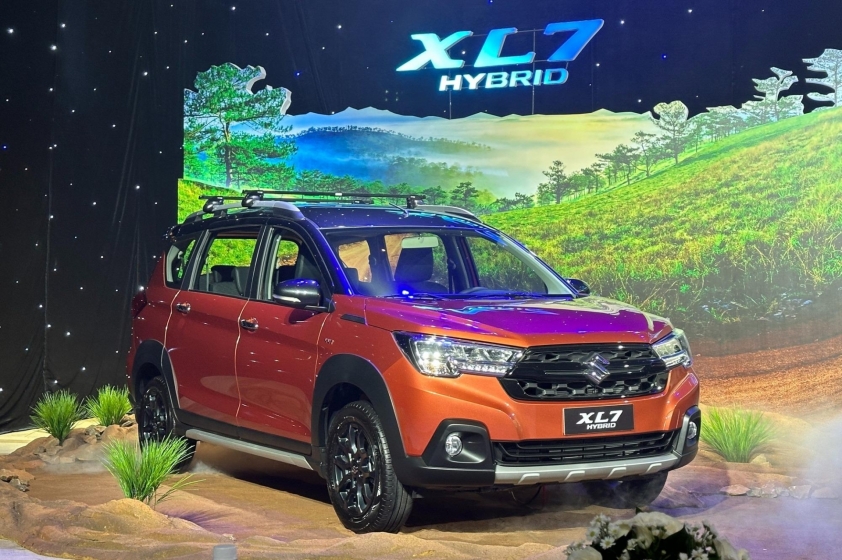 Suzuki XL7 Hybrid Suzuki XL7 Hybrid thiết kế SUV gầm cao