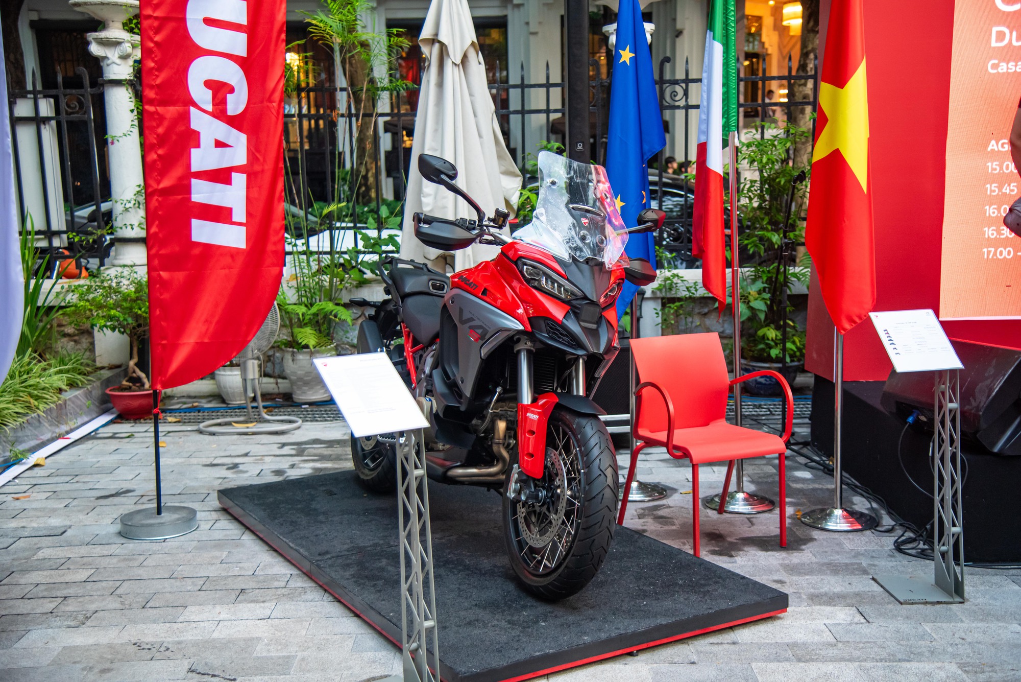 Showroom và xưởng dịch vụ Ducati mới tại Việt Nam Cơ sở vật chất của nhà phân phối Ducati mới