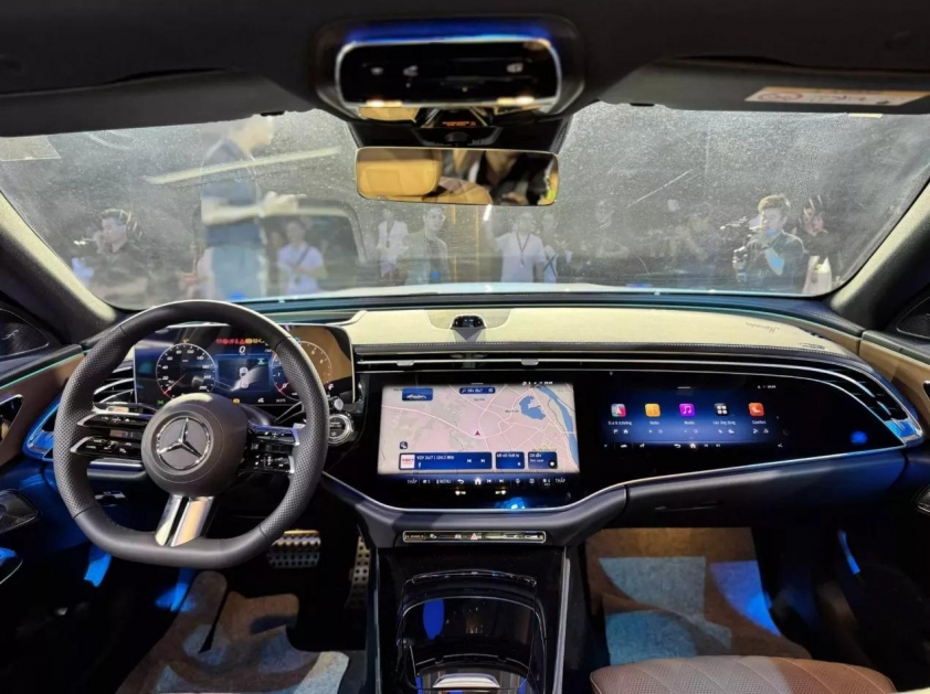 Động cơ xe Mercedes E 300 AMG