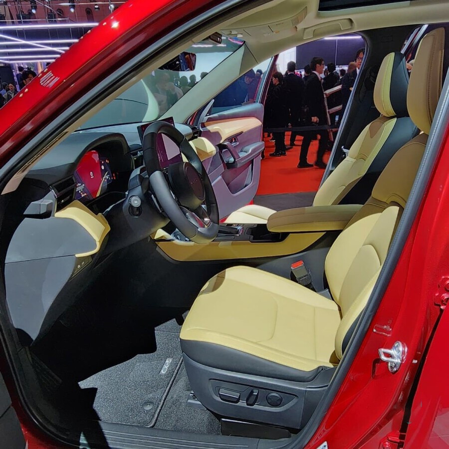 Mazda CX-5 đời mới lần đầu xuất hiện, chờ ngày về Việt Nam- Ảnh 10. Nội thất khoang lái thiết kế tối giản của Mazda CX-5 mới