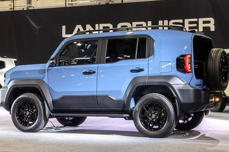 Cận cảnh nội thất Land Cruiser FJ Nội thất hiện đại với công nghệ tiện nghi