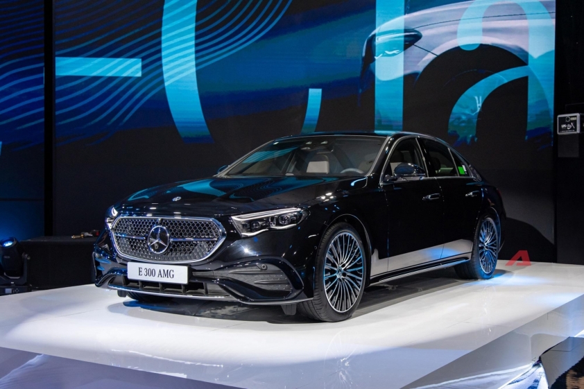 Mercedes-Benz E-Class 2025 Sedan hạng sang Mercedes-Benz E-Class mới