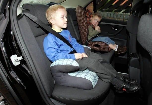 Ghế đôn nâng booster seat cho trẻ từ 6 đến 10 tuổi