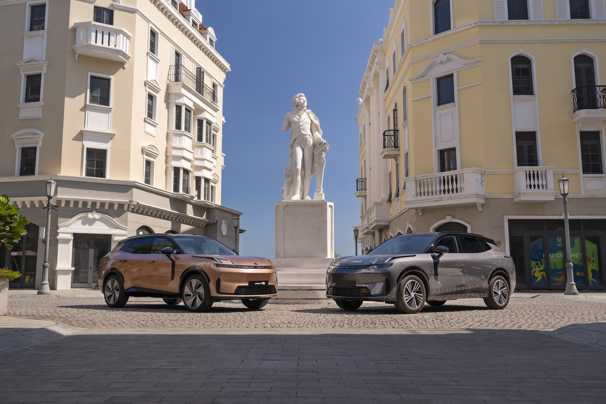 SUV xăng lai điện PHEV Lynk & Co 08