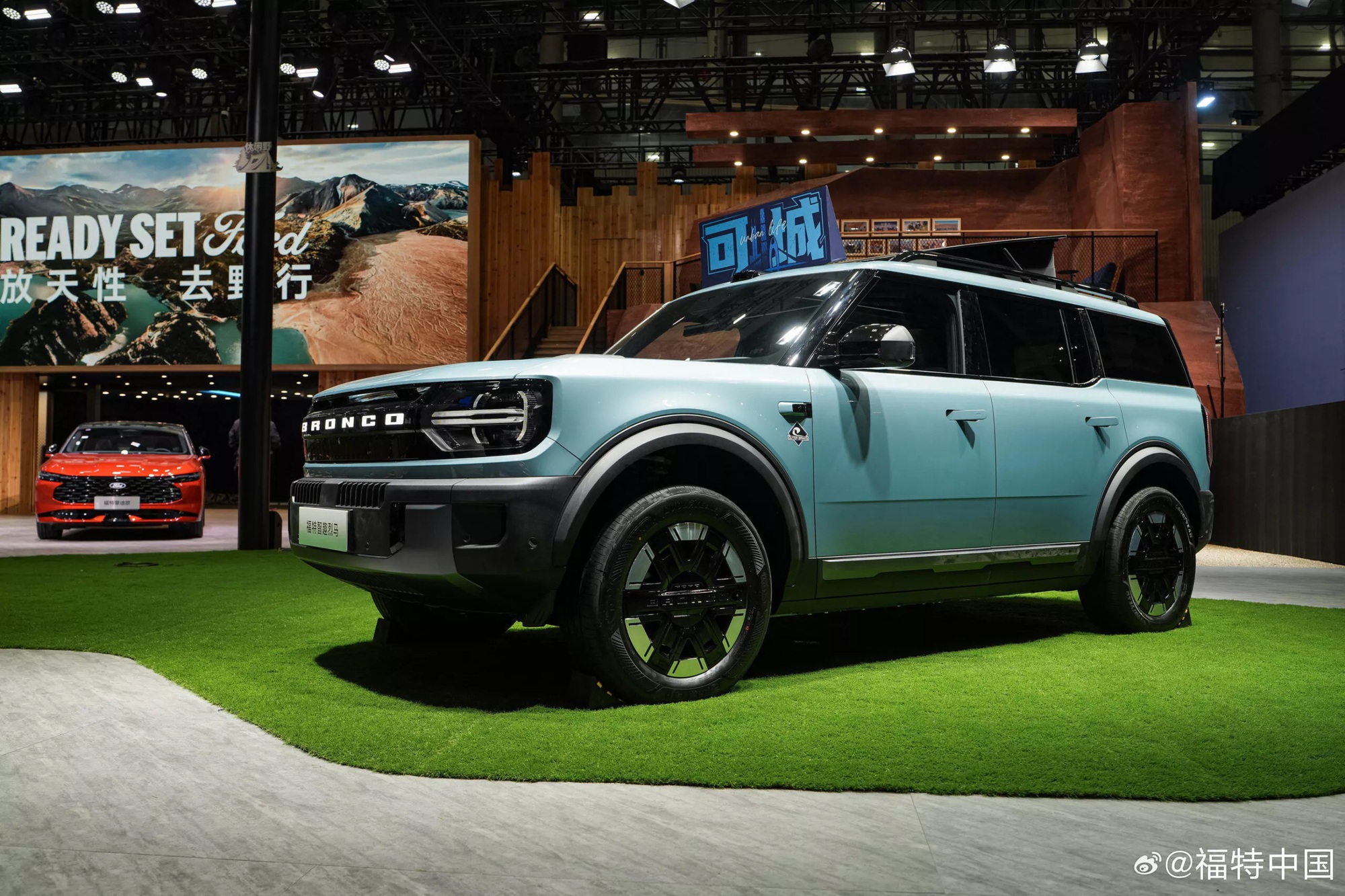 Ford Bronco Basecamp với thiết kế và sức mạnh mới