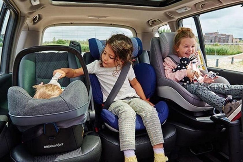 Lưu ý khi sử dụng thiết bị an toàn cho trẻ dưới 10 tuổi Thiết bị an toàn cho trẻ em khi đi ô tô