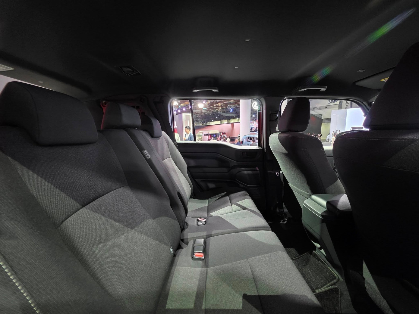 So sánh khả năng off-road giữa Land Cruiser FJ và Subaru Forester