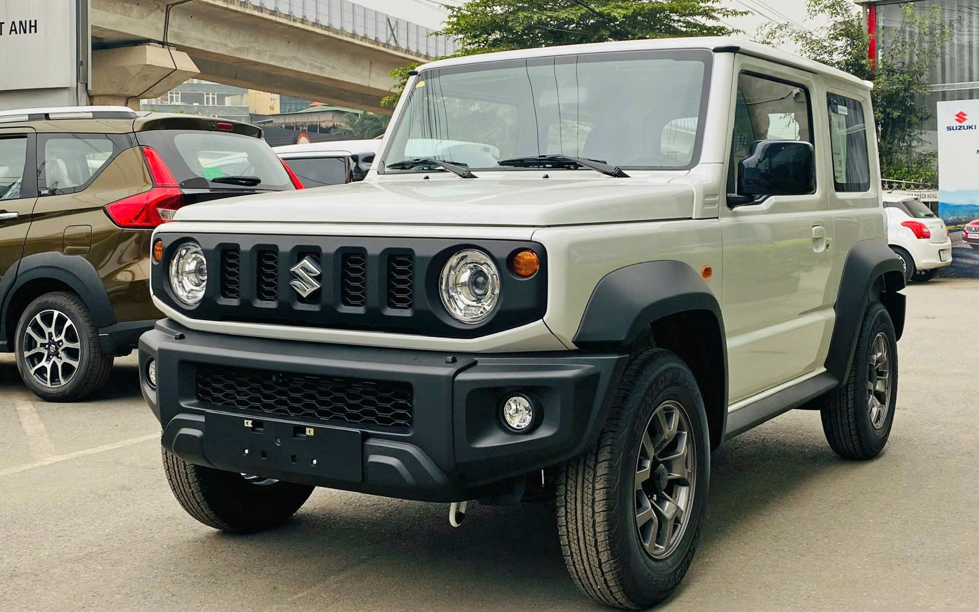 Suzuki Jimny nhỏ gọn và cá tính