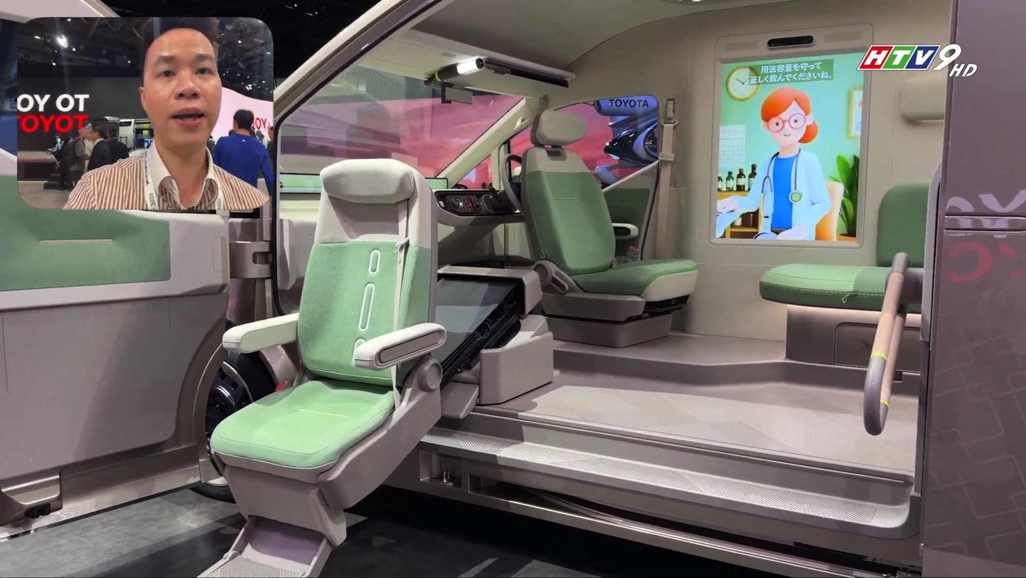 Xe cứu thương có trang thiết bị y tế