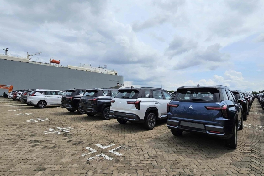 Phiên bản cao cấp với mâm phay 2 tông màu và camera ADAS