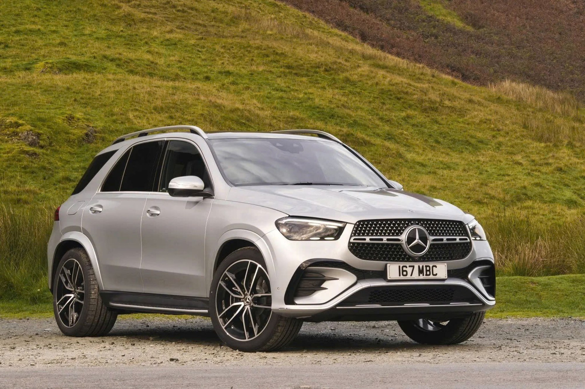 GLE 400e sử dụng động cơ plug-in hybrid mạnh mẽ