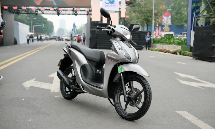 Honda Vision 2026 Honda Vision 2026 phiên bản thể thao màu bạc nhám