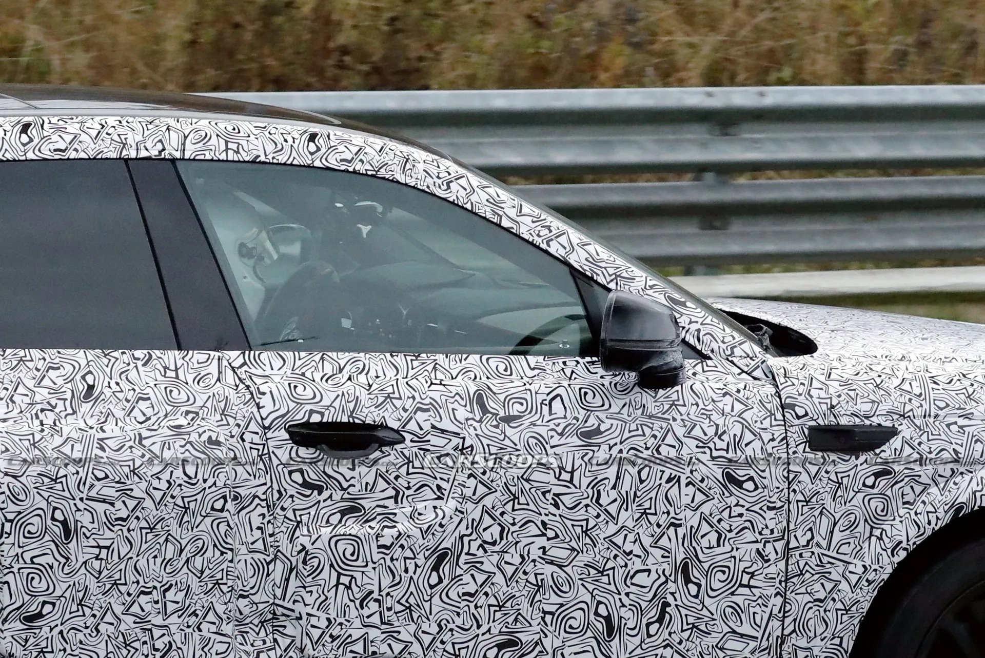 Khoang cabin thử nghiệm Bentley Urban SUV Nội thất thử nghiệm của Urban SUV