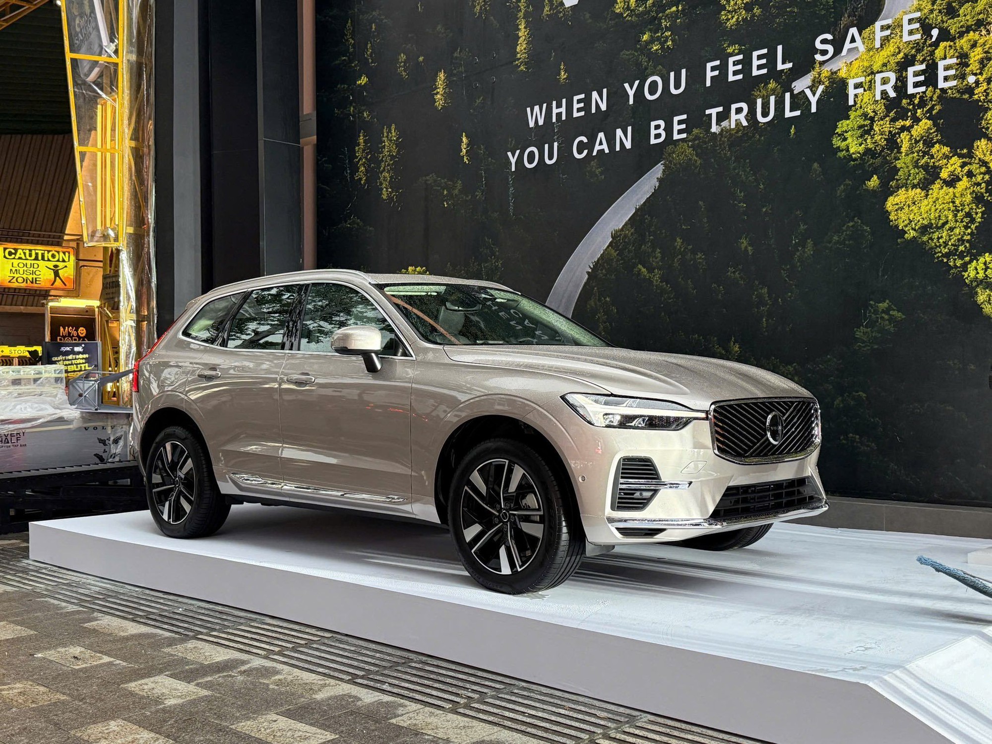 Volvo XC60 phiên bản PHEV mới nhất