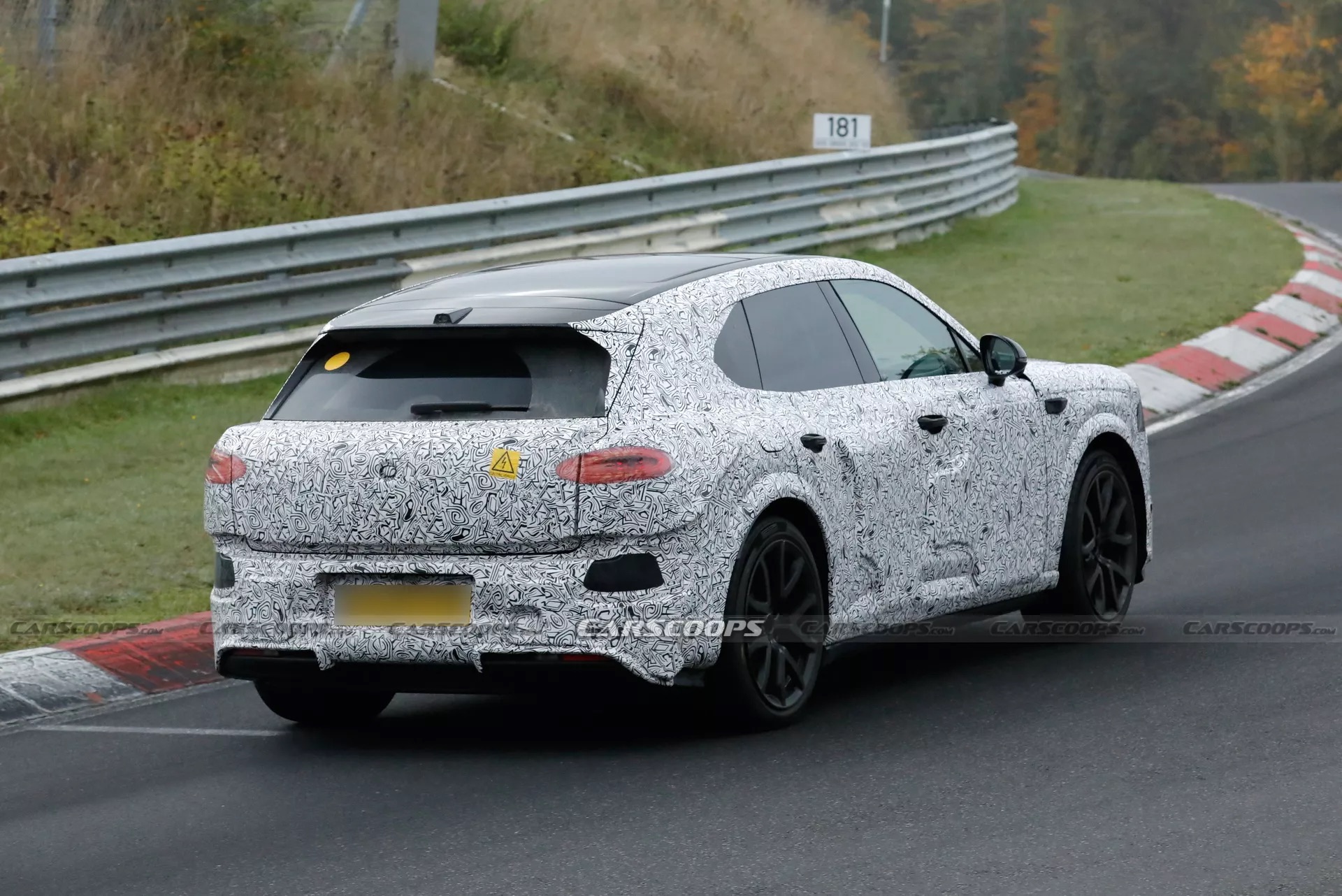 Buổi chạy thử Bentley Urban SUV - ảnh 5 Chạy thử Bentley Urban SUV